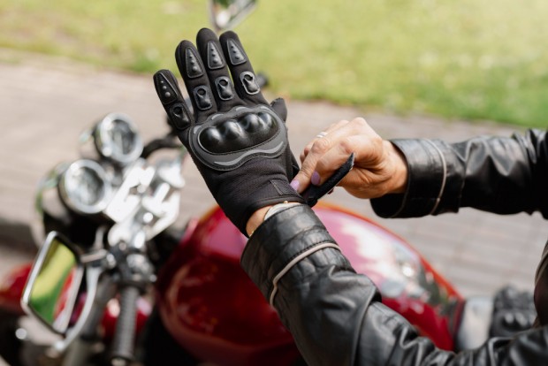 Motorcycle Accident Lawyer Insights: Understanding the Unique Risks & Legal Remedies for Riders