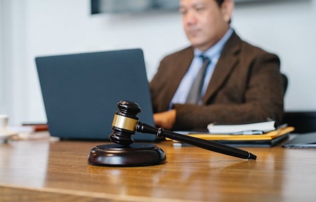 Do You Need an Alimony Lawyer?