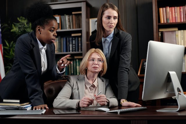 Women Outnumber Men In US Law Firms Survey Finds Lawfirm Lawyer Lawyer Herald