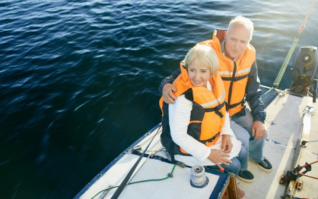What Immediate Action is Mandatory for Boat Operators During a Boating Accident?