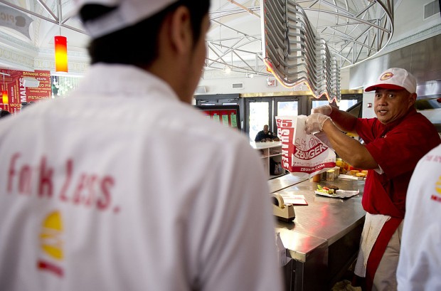 New $20 Minimum Wage for California Fast Food Workers Begins Monday