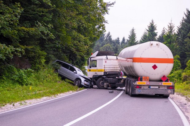 When To Hire A Truck Accident Attorney