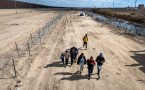 Supreme Court Freezes Texas Immigration Law SB 4 Enforcement, Awaiting March 13 Review