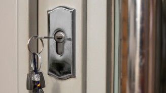 NY Property Owner Faces Arrest After Lock Change on Home Inhabited by Alleged Squatters